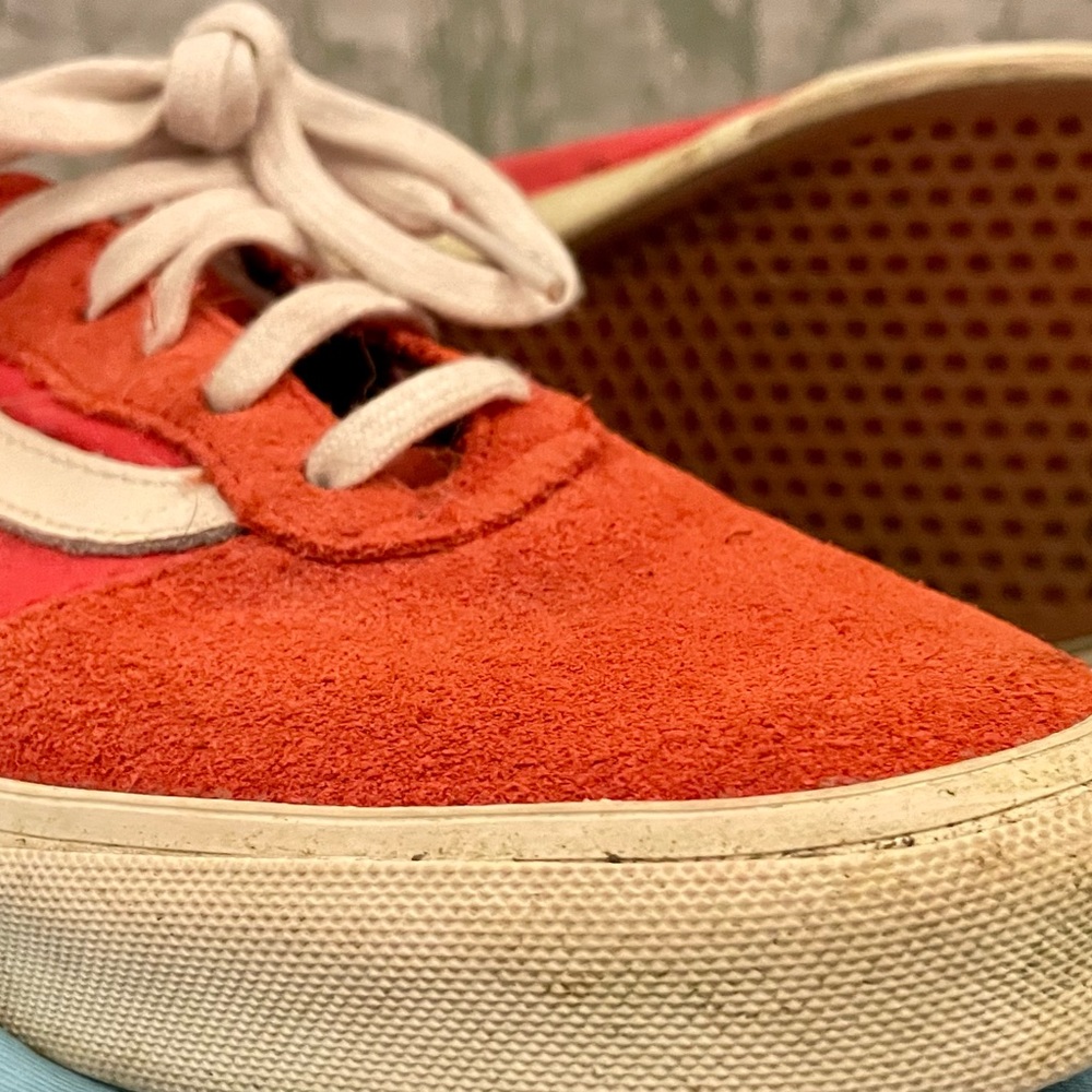 VANS Red Suede & Canvas Old Skool Shoe.  Size 6.5 Women - Picture 4 of 8